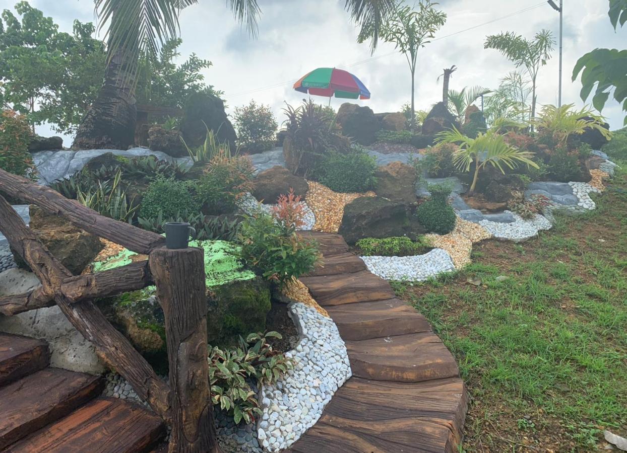 Michaels Homestay - Farm Villa Nr Patar Beach & Bolinao Falls 외부 사진