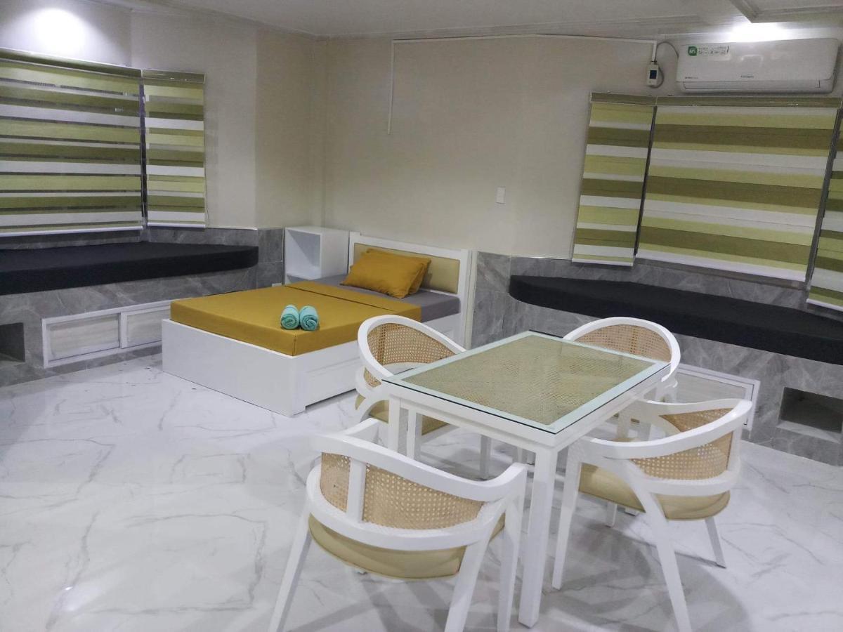 Michaels Homestay - Farm Villa Nr Patar Beach & Bolinao Falls 외부 사진