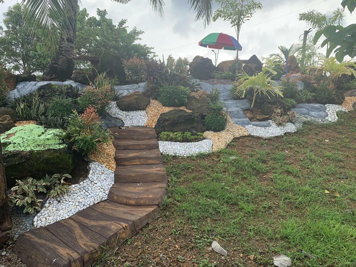 Michaels Homestay - Farm Villa Nr Patar Beach & Bolinao Falls 외부 사진